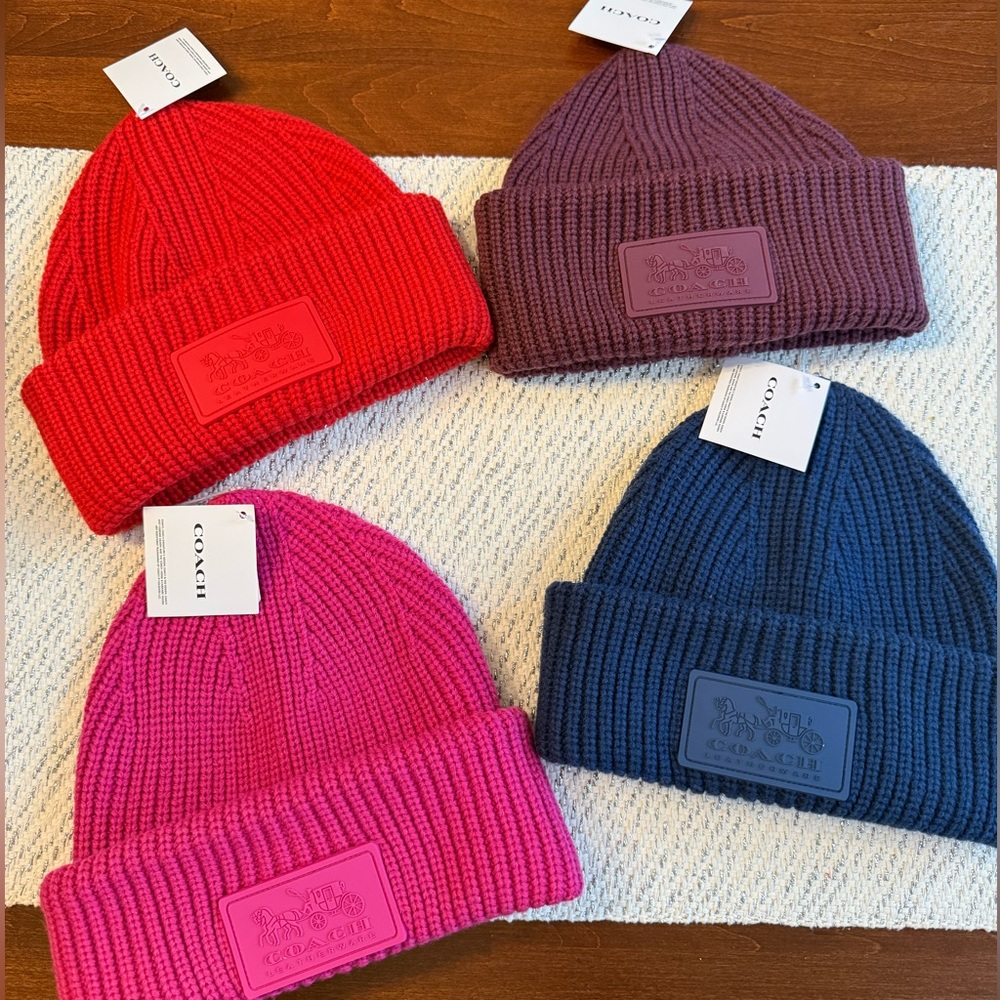 NWT 🩷 Coach Patch Knit Beanie in Hot Pink - Picture 6 of 7